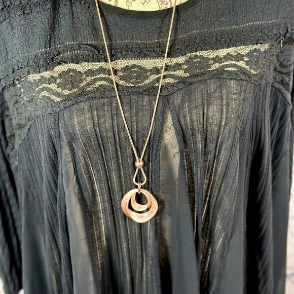 Gold Waterdrop Brushed Pendant on a Gold Rope Chain - Picture 8 of 13